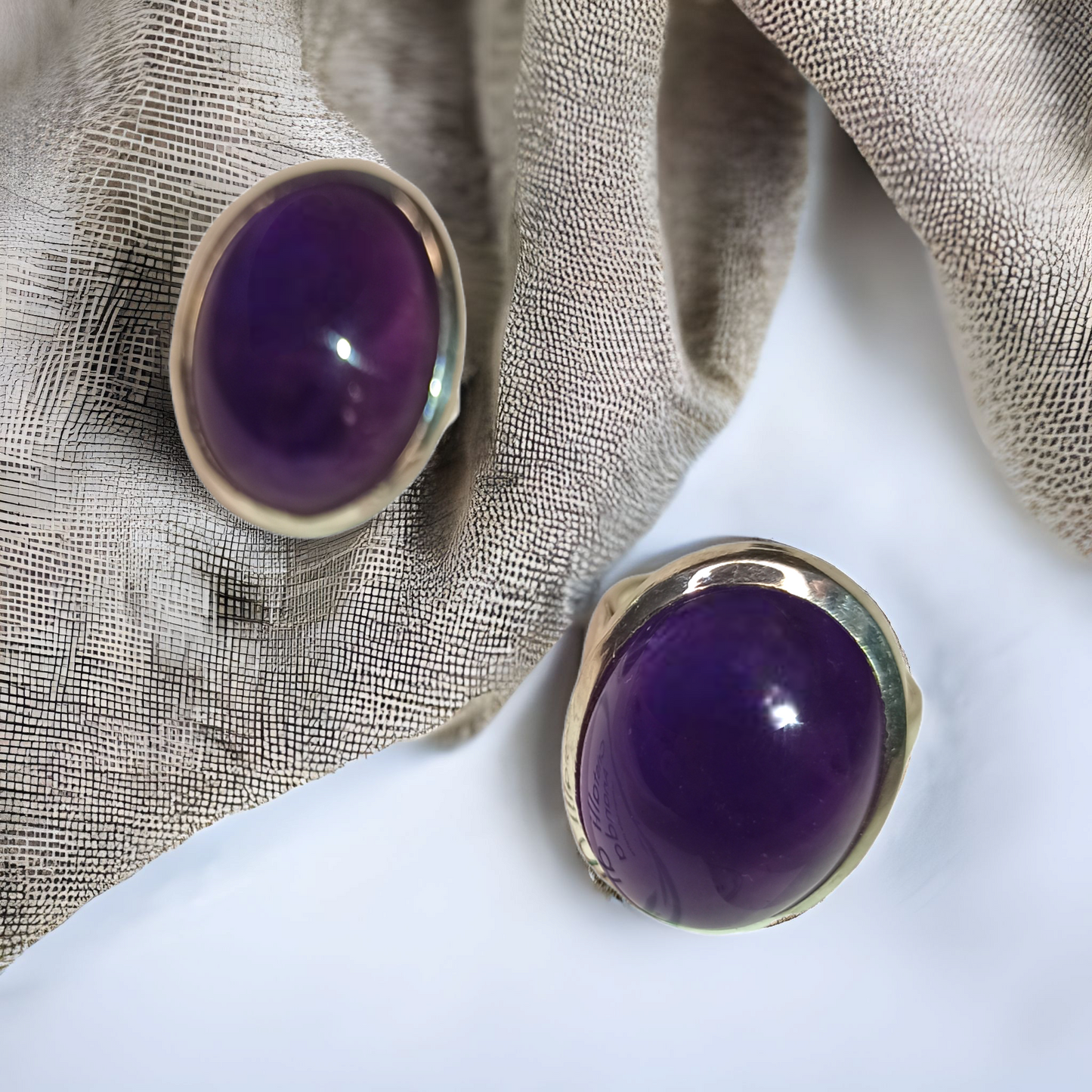 Anelli in ametista e argento 925. Colore violetto (scuro)