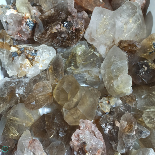 Rutilated quartz druze